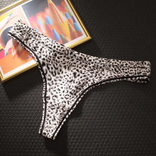 Leopard Print Seamless Thong in European & American Style