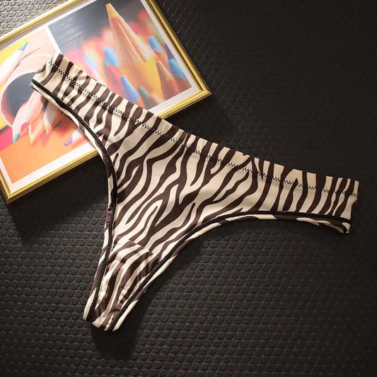 Leopard Print Seamless Thong in European & American Style